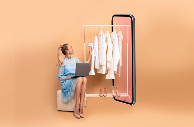 eMAG, el gigante del comercio electrónico en Rumanía, Hungría y Bulgaria ha decidido ampliar su oferta al sector de la moda con la introducción de "Fashion Shop", que se convertiría en la duodécima tienda integrada en la plataforma. La tienda presenta una oferta más de un millón de productos de moda y accesorios, facilitando una experiencia de compra simple y eficientes. 