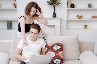 POLONIA, LÍDER EUROPEO EN PREFERENCIA POR LAS COMPRAS ONLINE